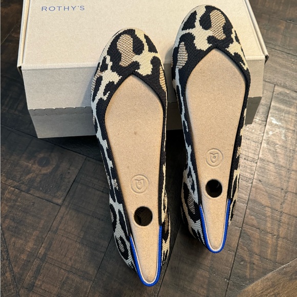 Rothy washable shoes. Flats - Picture 6 of 7